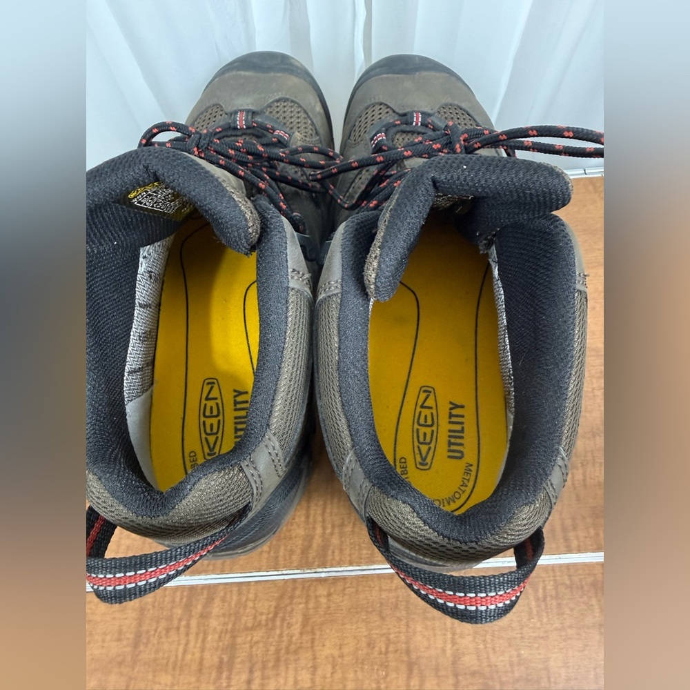 KEEN Utility Work Shoes Mens 11EE Steel Toe Waterproof EH Wide - Picture 4 of 10